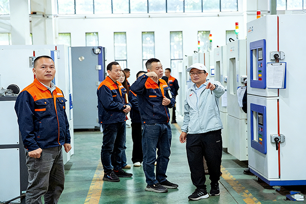 Foxconn Industrial Internet Enhances 5G & Server Reliability with Rapid Thermal Cycling Environmental Test Systems